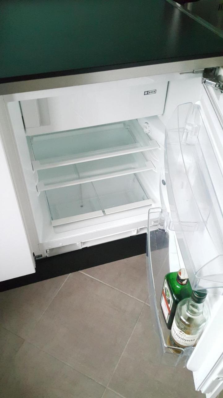 פראג Bastien Studio Near Airport מראה חיצוני תמונה