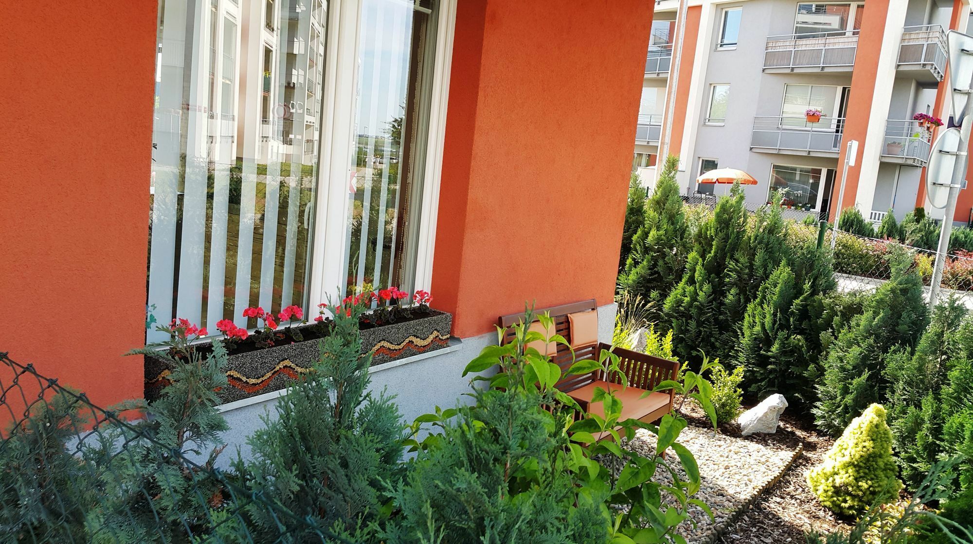 פראג Bastien Studio Near Airport מראה חיצוני תמונה